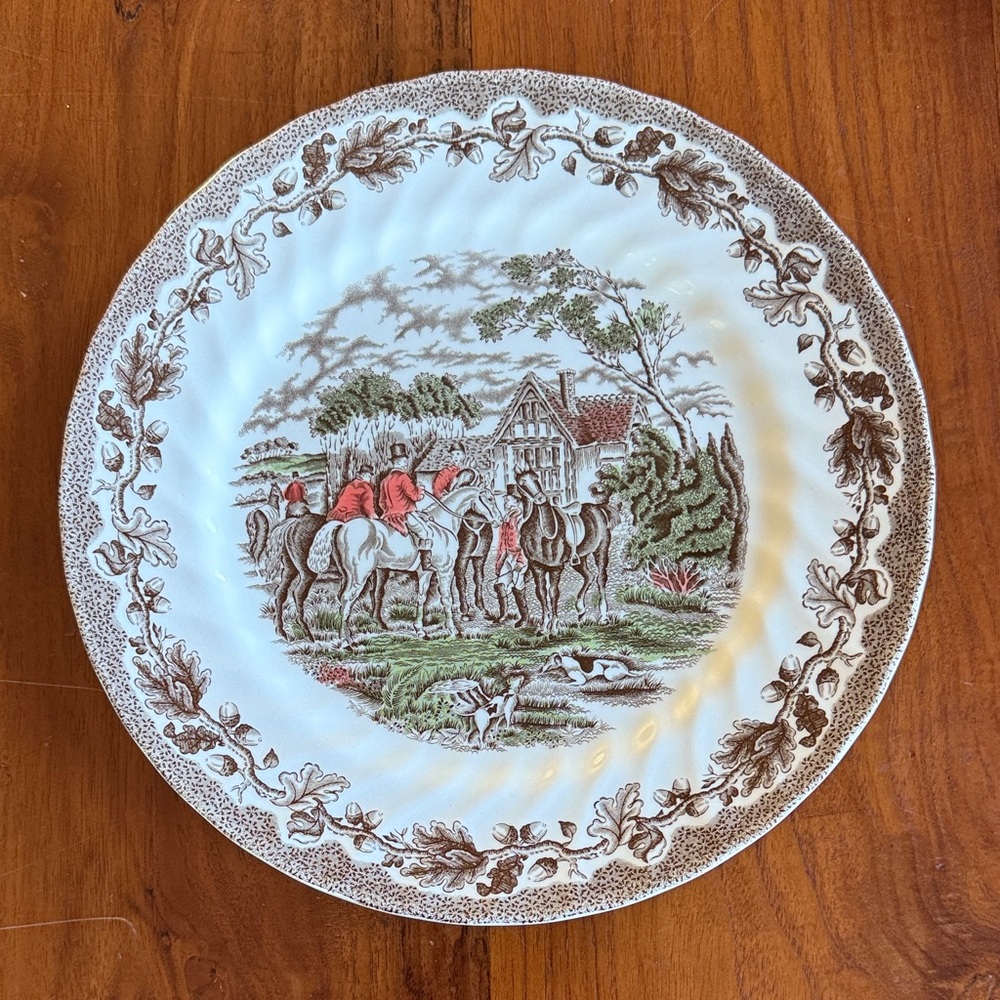 Equestrian Scene Dinner Plate - Churchill Country house "The Meet"